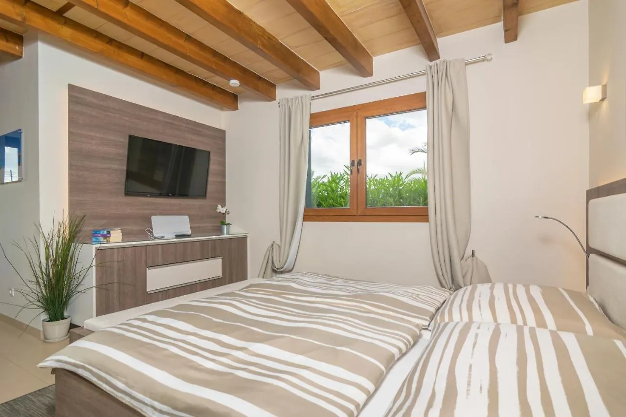 Villa Sun Club Home Llucmajor  Spain